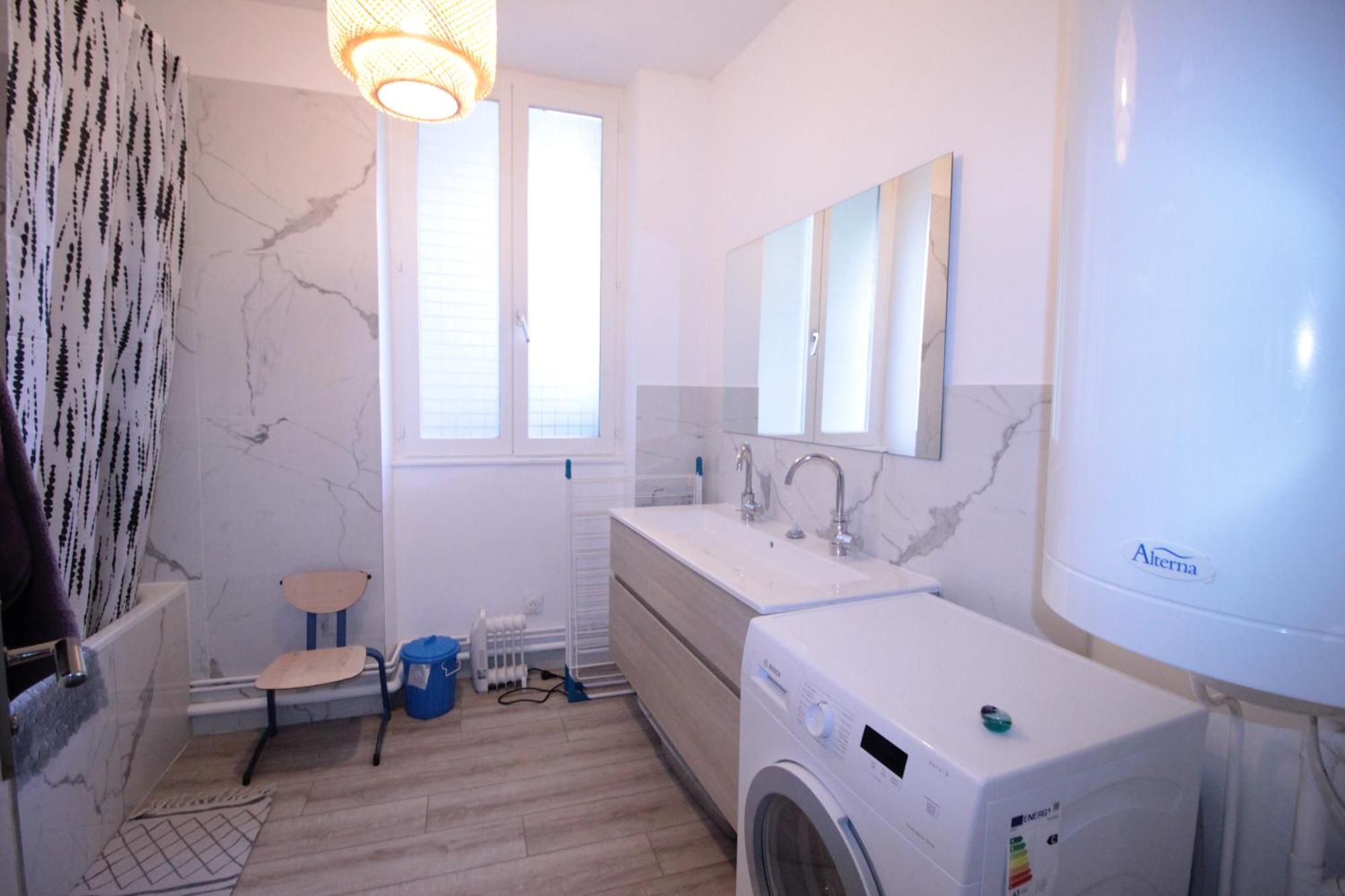 Logement Neuf "Meuse" - Hyper Centre - Parking Proche - Proche Gare - 4 Chambres - Terrasse Couverte - Wifi ! Gere Par Prestazen'Services Верден-сюр-Мёз Экстерьер фото